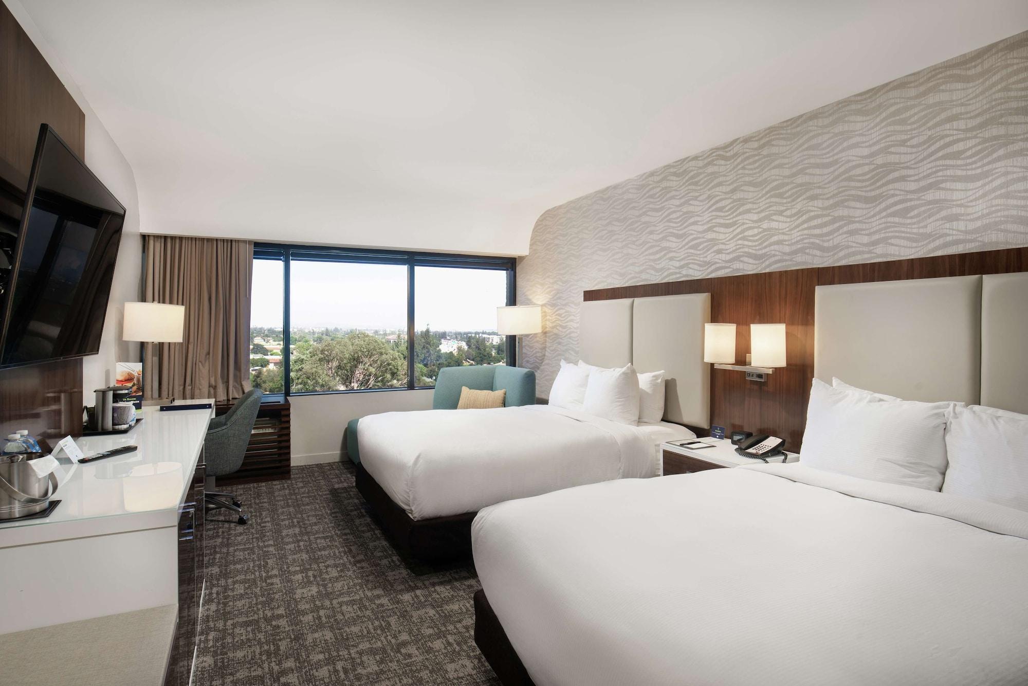 Hotel Doubletree By Hilton Monrovia - Pasadena Area Extérieur photo