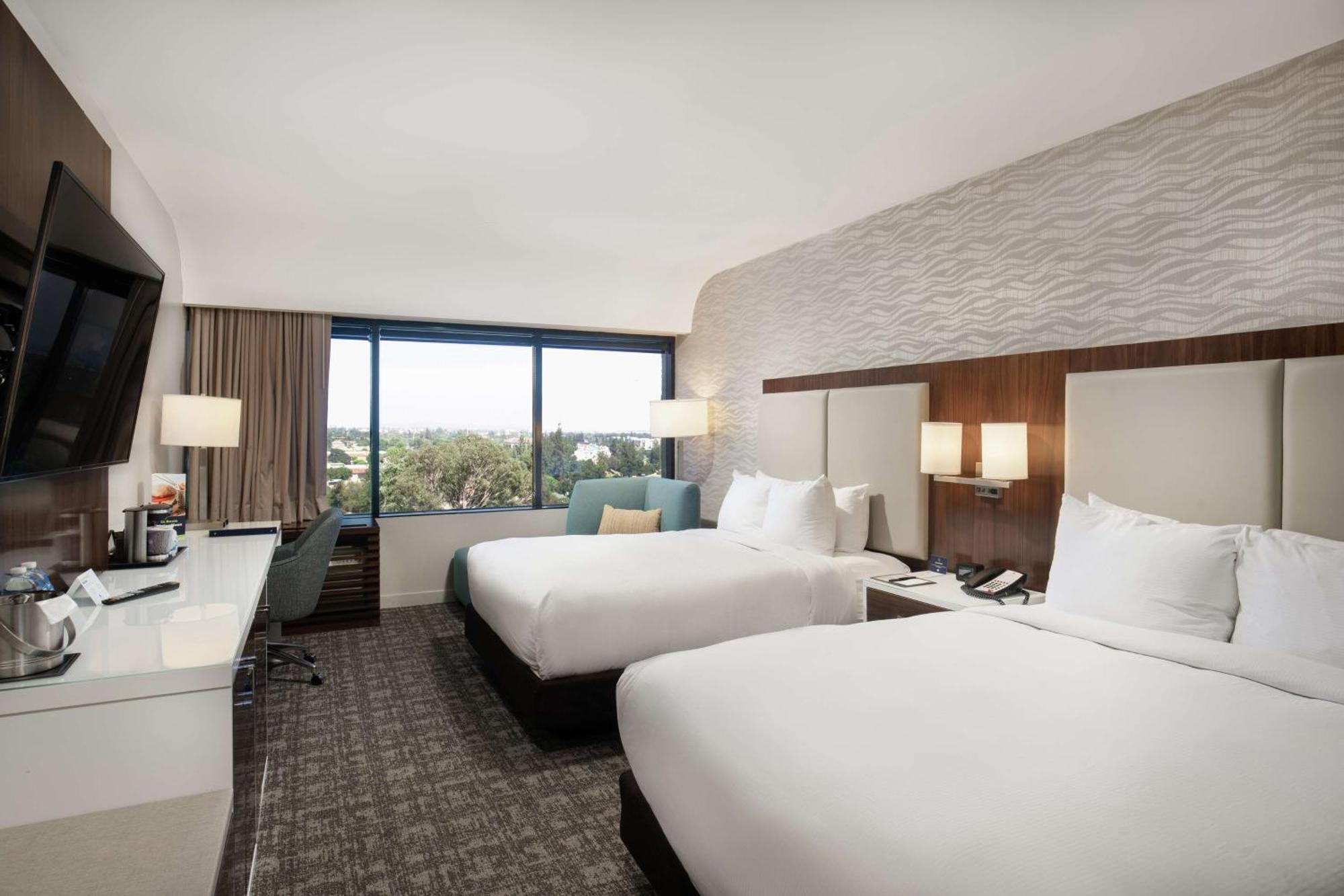 Hotel Doubletree By Hilton Monrovia - Pasadena Area Extérieur photo